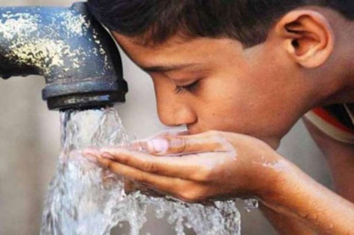 एक चौथाई स्कूलों में बच्चों के लिए पीने के पानी की सुविधा नहीं: एन्युअल एजुकेशन रिपोर्ट