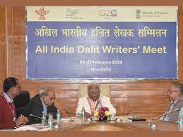 दलित साहित्य की भाषा मिट्टी की भाषा है - लक्ष्मण गायकवाड़