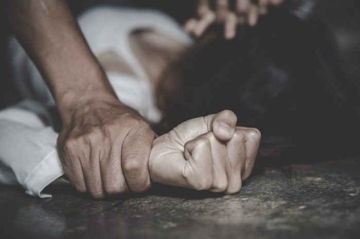 17 साल की नाबालिग से बार-बार दुष्कर्म करता रहा कांस्टेबल, मामले का खुलासा होने पर सामने आई चौंकाने वाली बात