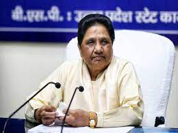 बड़े पैमाने पर पलायन के बाद बसपा ने यूपी में नए नेताओं की तलाश शुरू की