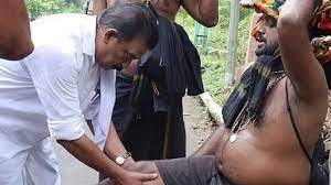 दलित मंत्री के साथ मंदिर में हुए भेदभाव पर पुजारियों के संगठन ने दी सफाई