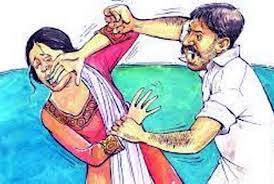 बांदा मेंदलित परिवार पर हमलाकर महिला के कपड़े फाड़े