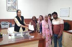 सीहोर : बेखोफ होकर दलित की जमीन पर मकान बना रहे गांव के दंबग