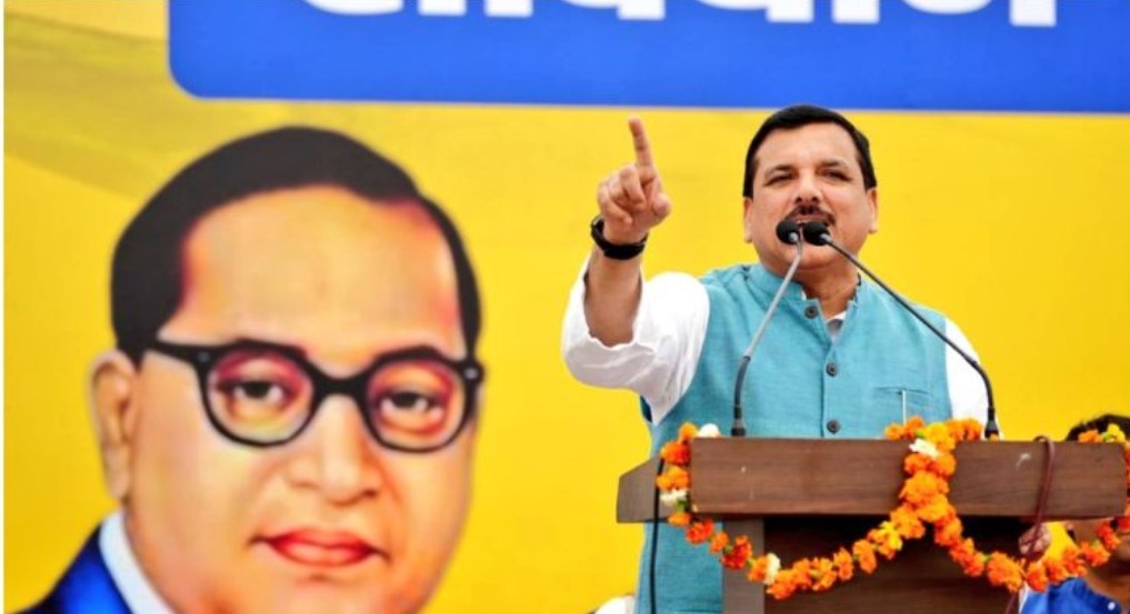 भाजपा सत्ता में आई तो संविधान बदल कर दलितों, आदिवासियों, पिछड़ों का आरक्षण कर देगी खत्म – संजय सिंह