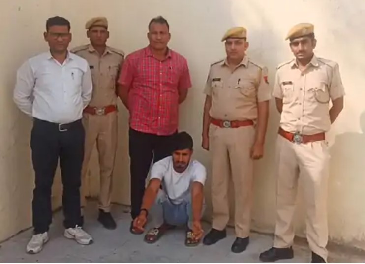बाड़ी में दलित से मारपीट का आरोपी गिरफ्तार:घर के मुखिया से मारपीट और हमले का दर्ज था मामला, डेढ महीने से थी पुलिस को तलाश