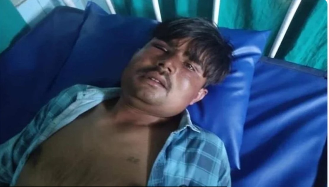 शराब ठेके वालों ने दलित युवक के साथ की क्रूरता, जबरन शराब पिलाई, लात घूंसों से की पिटाई और
