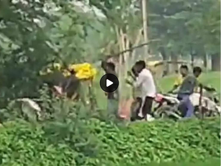 रायबरेली में दलित युवक को दबंगों ने पीटा, VIDEO:लाठी-डंडे से दौड़ाकर की पिटाई, मुकदमा दर्जकर पुलिस जांच में जुटी