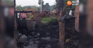 Nawada News: दबंगों ने दलित बस्ती में लगाई थी आग, सीएम ने गृह विभाग के अधिकारियों को किया तलब.
