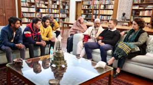संभल हिंसा के पीड़ितों से मिले राहुल और प्रियंका गांधी