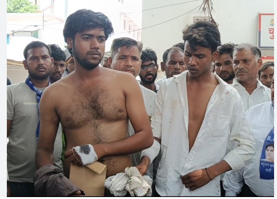 Aligarh : 20-25 लोगों पर दलित दूल्हे की बारात ना चढ़ने देने और मारपिटाई और लूटपाट का आरोप !