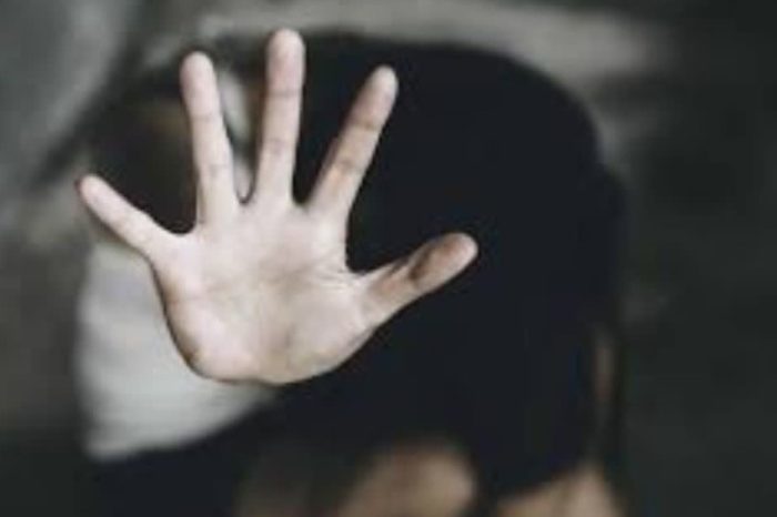 बाराबंकी में दलित महिला से दुष्कर्म का प्रयास, नाकाम होने पर मुंह पर किया पेशाब -