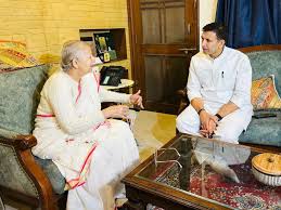 राहुल के दौरे से एक दिन पहले, पटवारी ने इंदौर मौतों को लेकर पूर्व लोकसभा स्पीकर महाजन से मुलाकात की