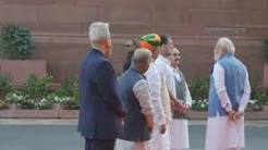 ज्योतिबा फुले को श्रद्धांजलि समारोह के दौरान PM मोदी और राहुल गांधी के बीच हुई खुलकर बातचीत
