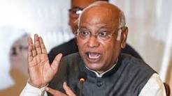 'मैंने कभी नहीं कहा कि PM आतंकवादी हैं': खड़गे ने अपनी टिप्पणी पर सफाई दी, कहा 'मोदी हमेशा धमकाते हैं'; BJP ने कांग्रेस अध्यक्ष को 'हताश' बताया