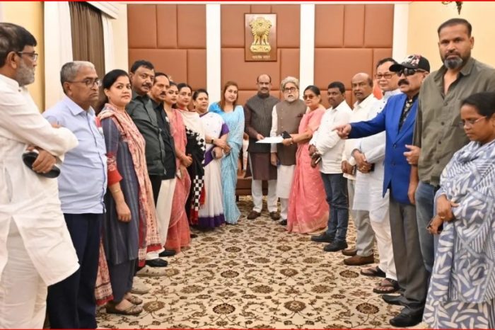 TMC के 20 बागी सांसद 'नेशनलिस्ट सिटीजन्स पार्टी' में करेंगे विलय, NDA को देंगे समर्थन