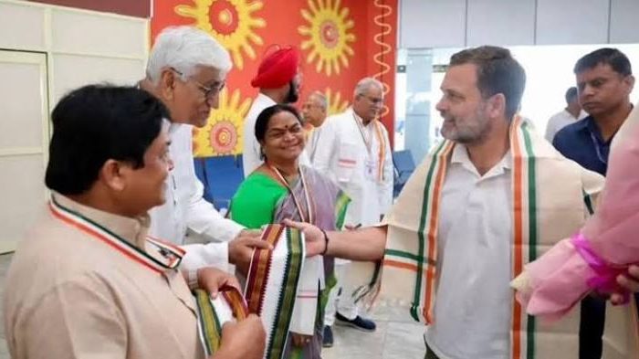 राहुल गांधी छत्तीसगढ़ में कांग्रेस ट्रेनिंग कैंप में शामिल हुए