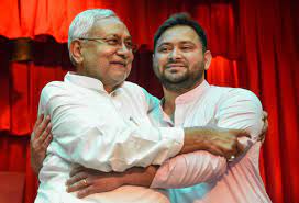 Tejashwi comes in support of Nitish, says Bihar CM not insulted Dalit community