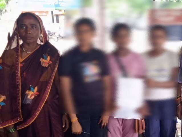 Allegations of discrimination against Dalit students at KGBV: They alleged caste-related abuses and forced them to clean; families filed a complaint at the District Magistrate’s office.