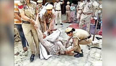 Punjab: The family of a Dalit youth had been protesting for five days over his death; the police forcibly seized his body and performed his last rites.