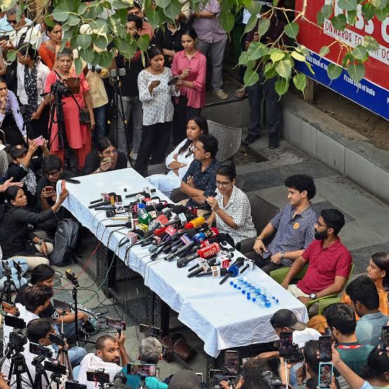 Congress stays away, Left & AAP to join CJP stir against CEC